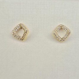 BRINCO QUADRADO TORTO