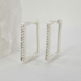 BRINCO RETANGULAR CRAVEJADO