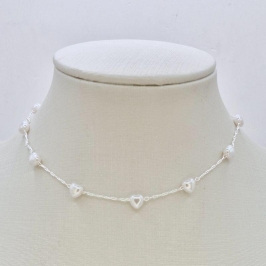 CHOCKER CORACOES BRANCOS