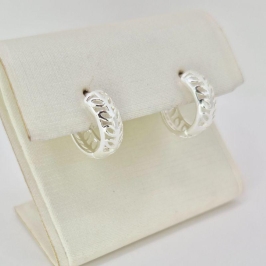 BRINCO FOLHAS VAZADAS