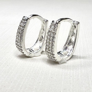 ARGOLA OVAL ZIRCONIA