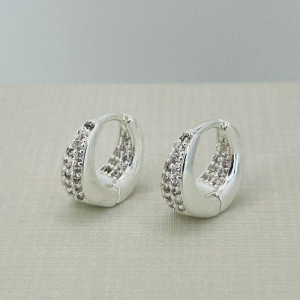 ARGOLA CRAVEJADO DENTRO E FORA OVAL