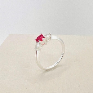 ANEL SOLITARIO CORAÇAO VERMELHO