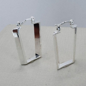 ARGOLA RETANGULAR LISA