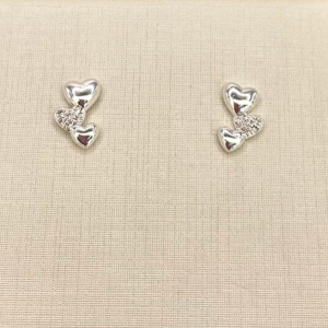 BRINCO 3 CORAÇOES DETALHE ZIRCONIA
