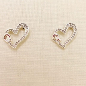 BRINCO CORAÇAO DETALHE TORCIDO