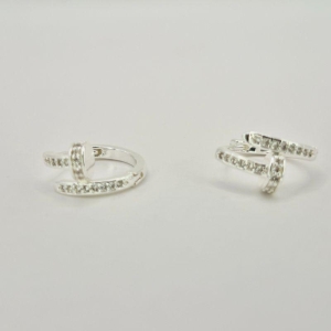 ARGOLA COM ESFERA CHAPADA NA PONTA