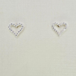 BRINCO CORACAO VAZADO CRAVEJADO