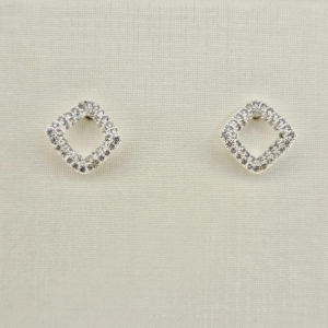 BRINCO QUADRADO TORTO