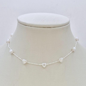 CHOCKER CORACOES BRANCOS