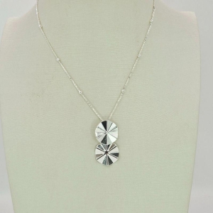 COLAR CIRCULO DIVIDIDO