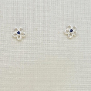 BRINCO FLOR COM MEIO AZUL