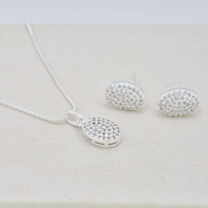 CONJUNTO OVAL CRAVEJADO