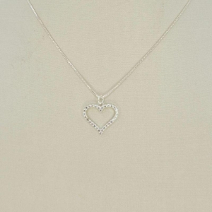 COLAR CORACAO CRAVEJADO VAZADO