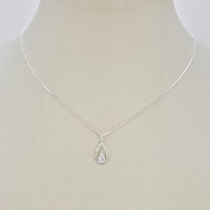 COLAR GOTA CRAVEJADA