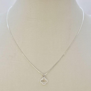 COLAR TREVO TRANSPARENTE