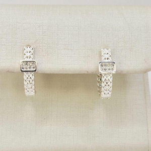 ARGOLA DE CLICK TEXTURIZADA COM ZIRCONIA