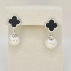 BRINCO TREVO COM PEROLA