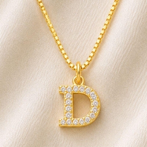 COLAR LETRA ZIRCONIA D
