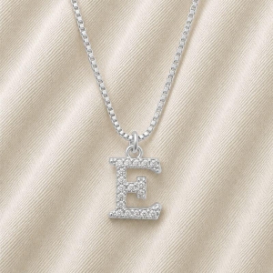 COLAR LETRA ZIRCONIA E