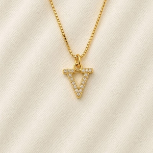 COLAR LETRA ZIRCONIA V