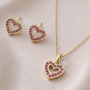 CONJUNTO CORACAO CRAVEJADO ROSA