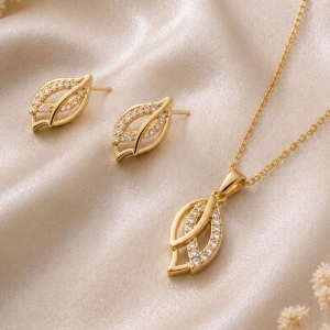 CONJUNTO FOLHAS COM ZIRCONIAS