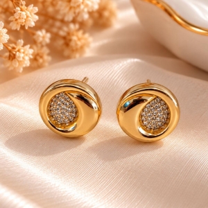 BRINCO ESPIRAL COM GOTA CRAVEJADA