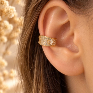 PIERCING CRAVEJADO COM PEDRA