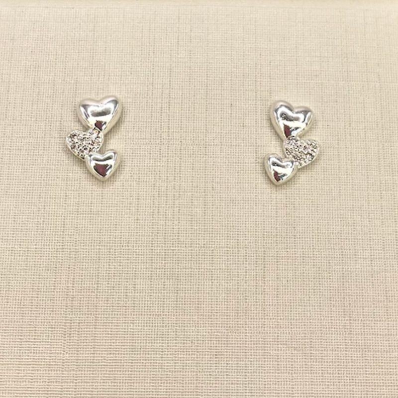 BRINCO 3 CORAÇOES DETALHE ZIRCONIA