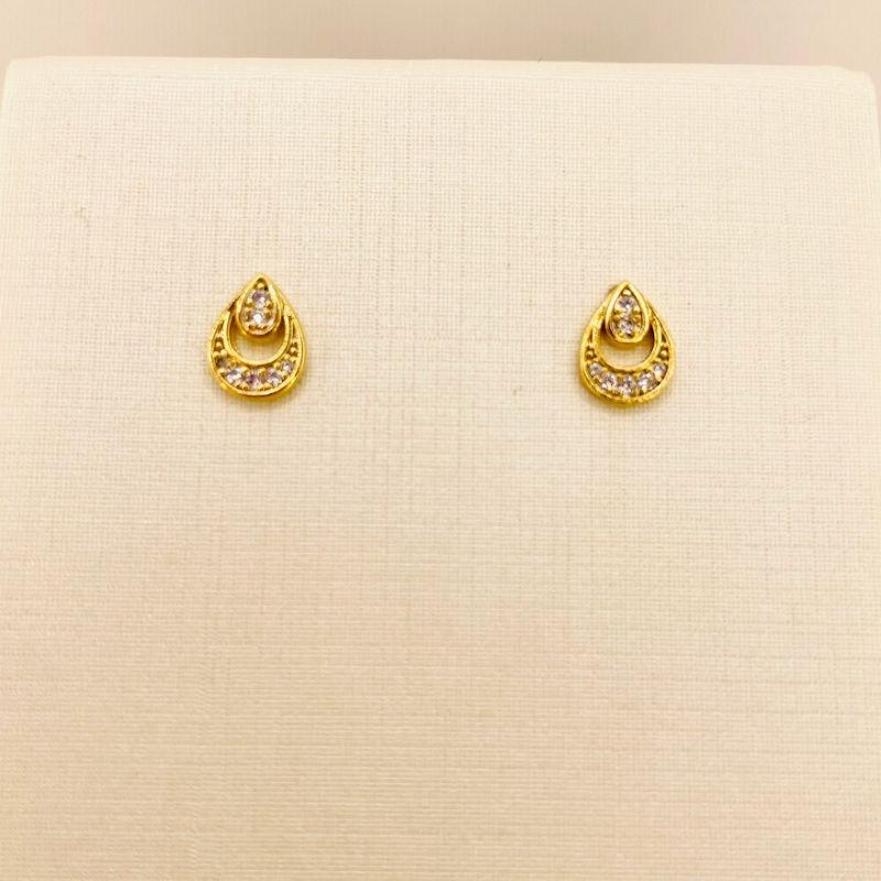 BRINCO GOTA VAZADA ZIRCONIA