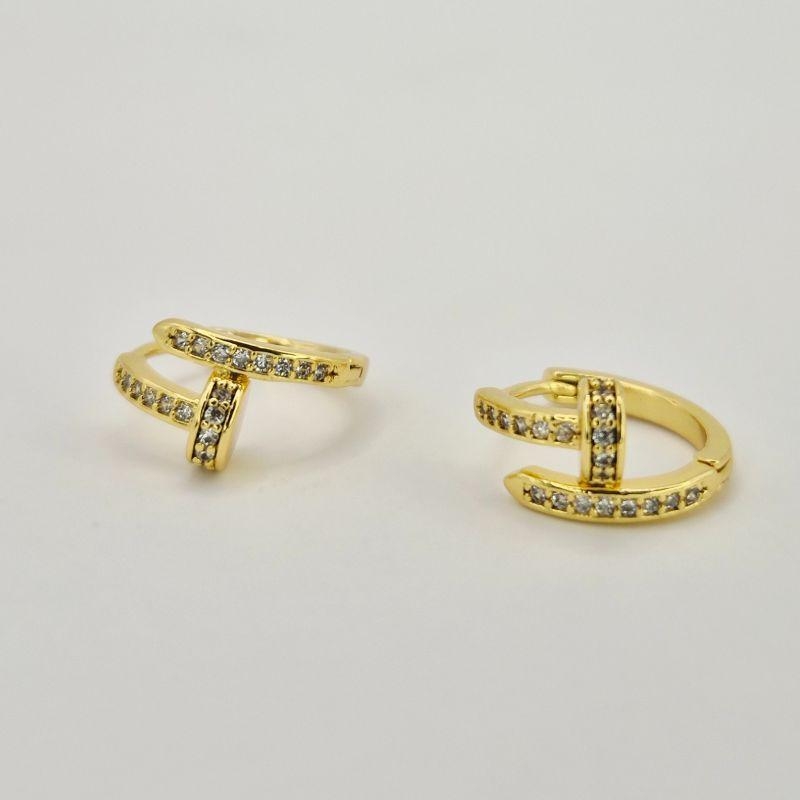 ARGOLA COM ESFERA CHAPADA NA PONTA