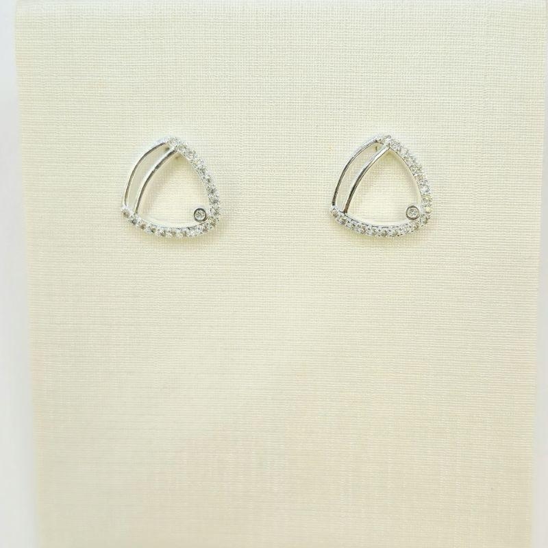 BRINCO TRIAGULO ARREDONDADO