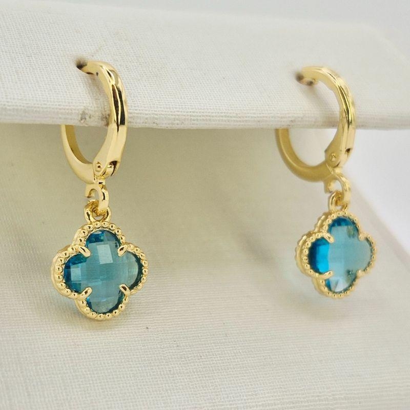 BRINCO PENDULO TREVO AZUL