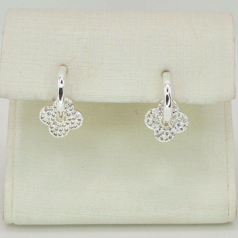 ARGOLA COM TREVO CRAVEJADO