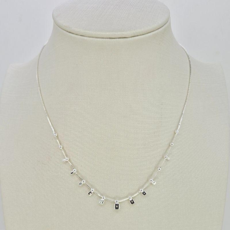 CHOCKER QUADRADOS E BOLINHAS