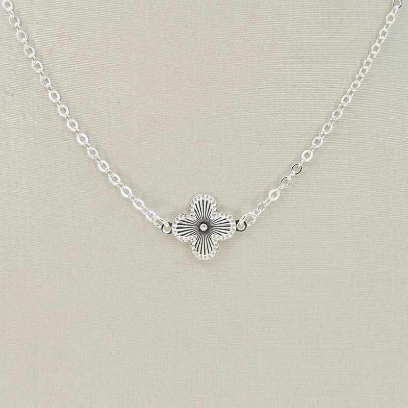 COLAR TREVO TEXTURIZADO