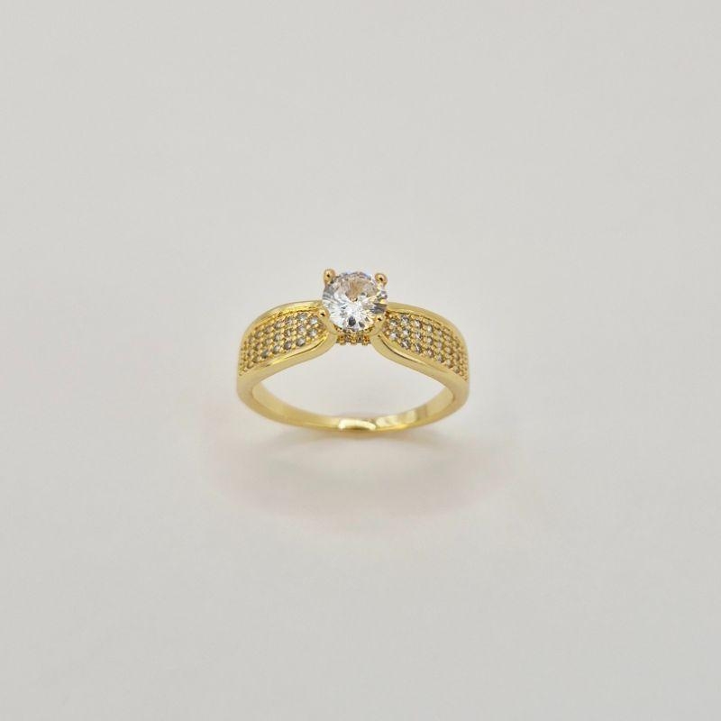 ANEL CRAVEJADO COM PONTO DE LUZ