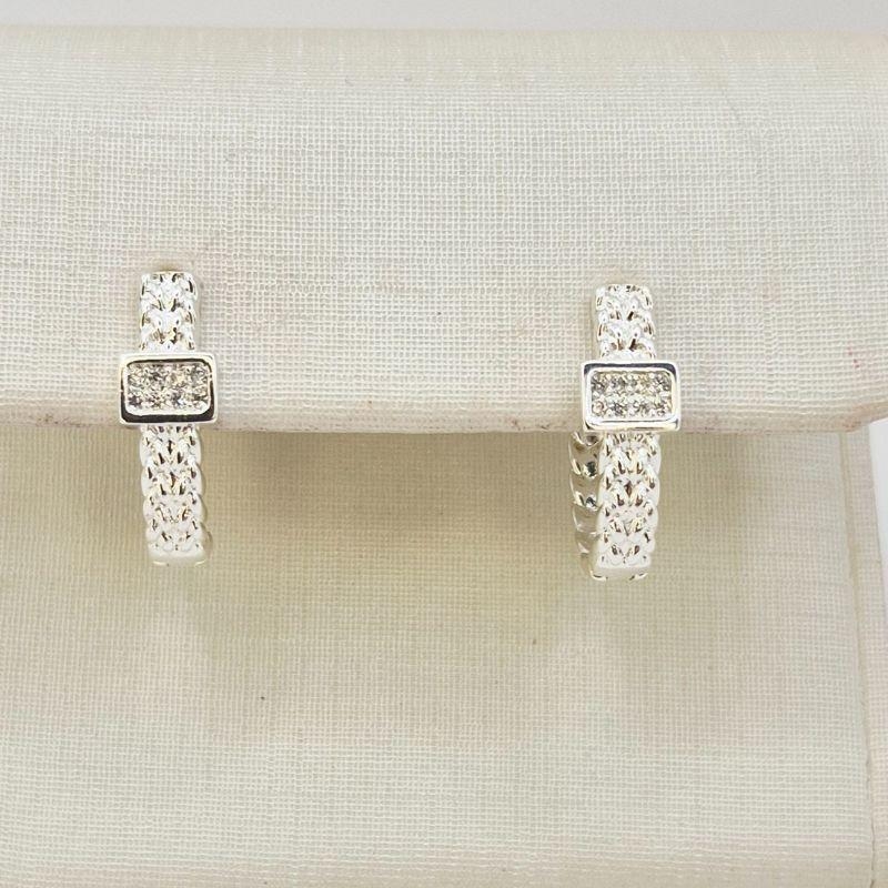 ARGOLA DE CLICK TEXTURIZADA COM ZIRCONIA