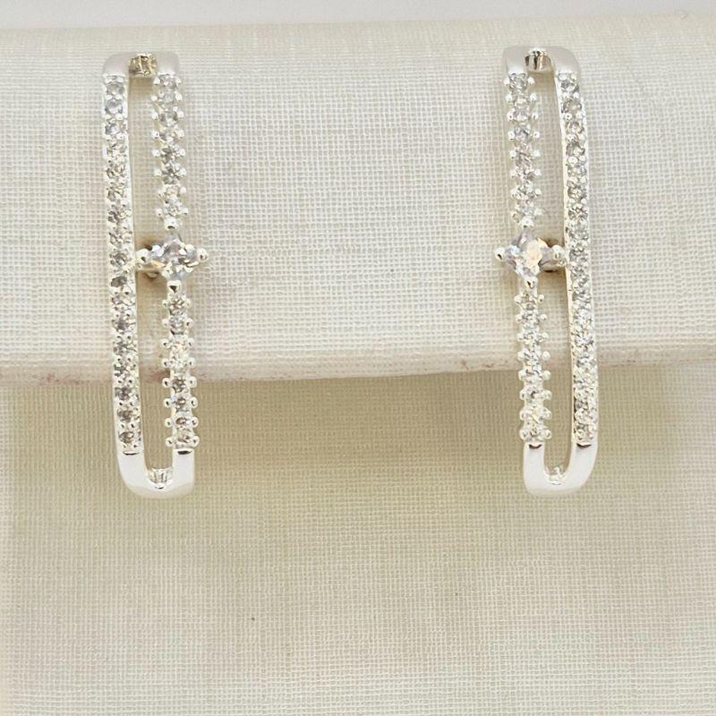 BRINCO LONGO CRAVEJADO