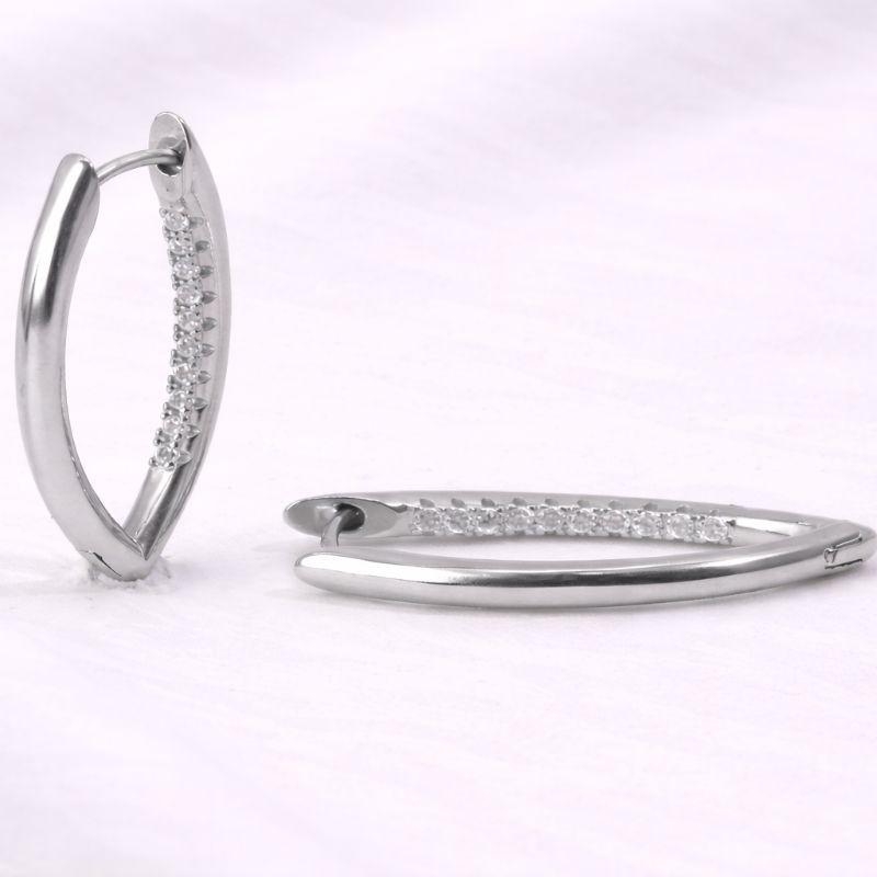 ARGOLA OVAL 1 FILEIRA ZIRCONIA