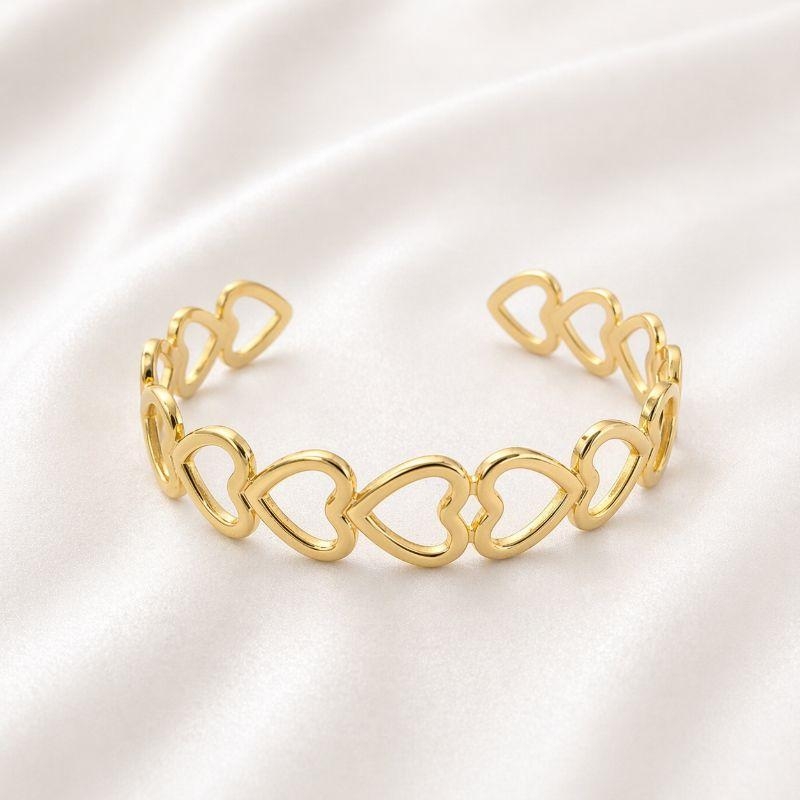 BRACELETE CORACOES