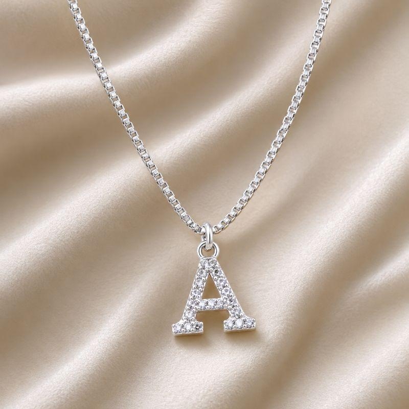 COLAR LETRA ZIRCONIA A