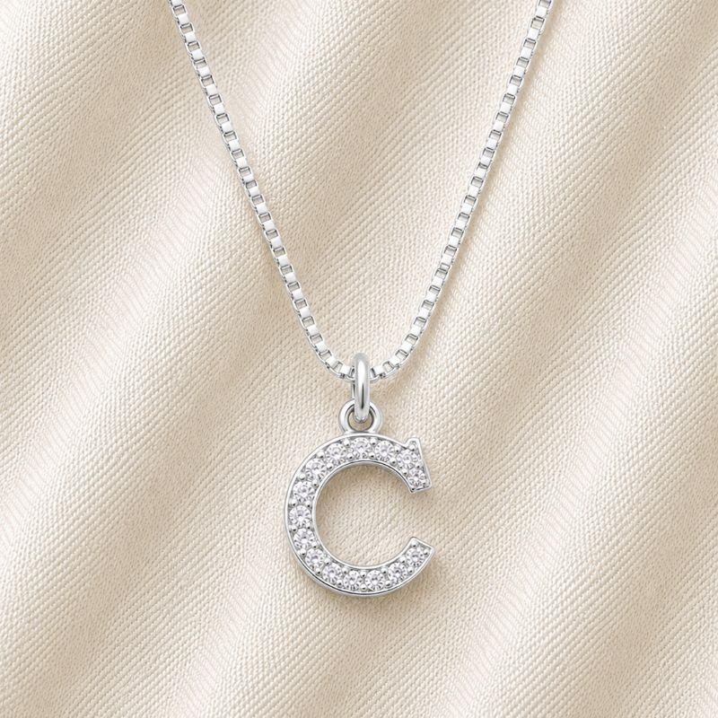 COLAR LETRA ZIRCONIA C