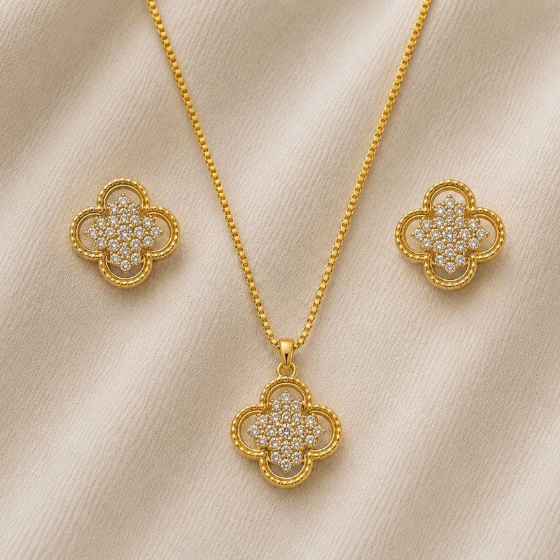 CONJUNTO TREVOS CRAVEJADOS