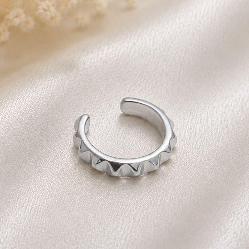 PIERCING FAKE ONDAS