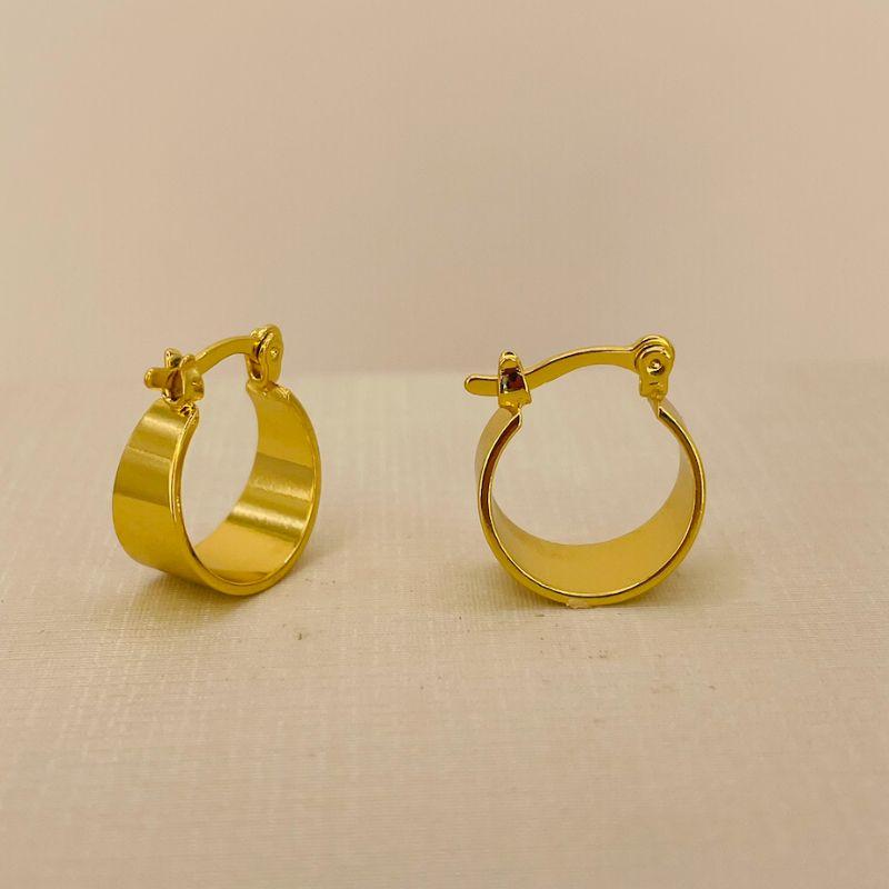 ARGOLA OVAL ESPAÇADA FECHO ITALIANO