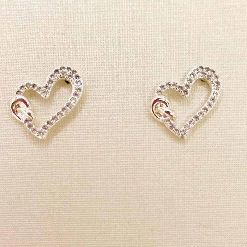 BRINCO CORAÇAO DETALHE TORCIDO