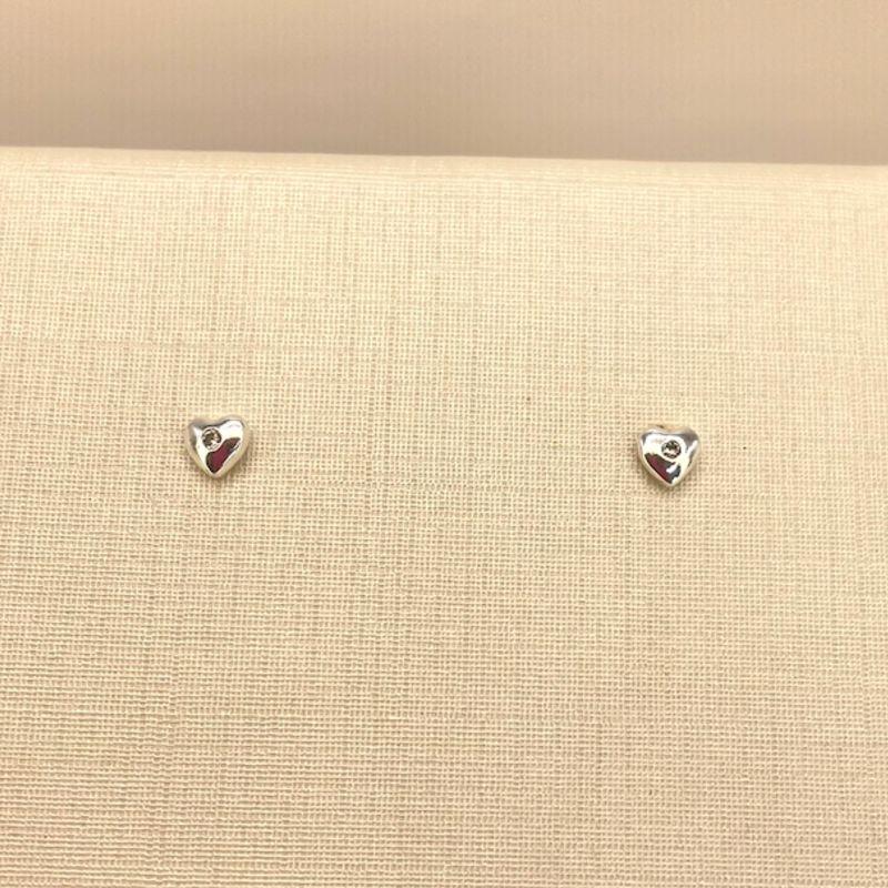 BRINCO CORAÇAO LISO COM PONTO LUZ