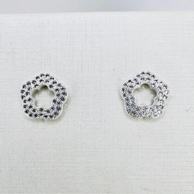 BRINCO FLOR VAZADO ZIRCONIA